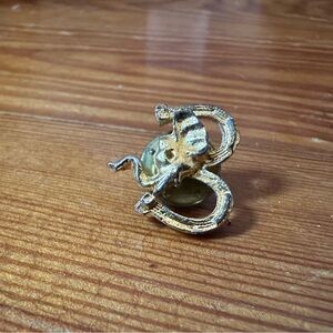 Elegant Gold Vintage Elephant or B Brooch?